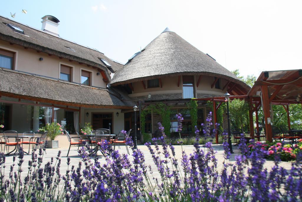 Hotel Penzión Eko Park Piešťany Exterior foto